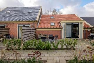 Furnished house with garden in Kloosterburen - Image 9