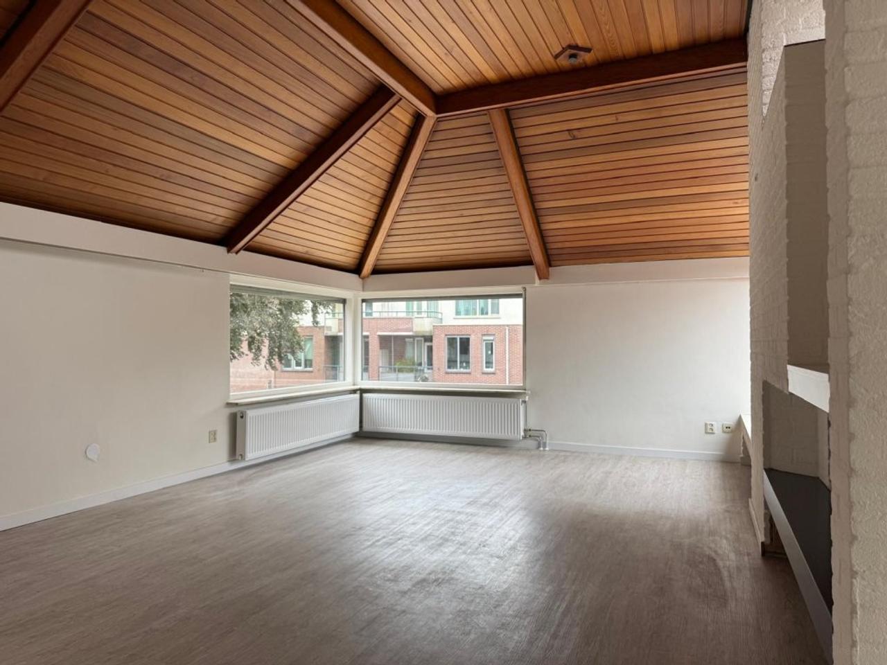 124 m² appartement met 4 slaapkamers - Afbeelding 1
