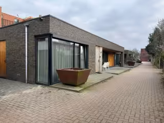 124 m² rental home with garden and parking