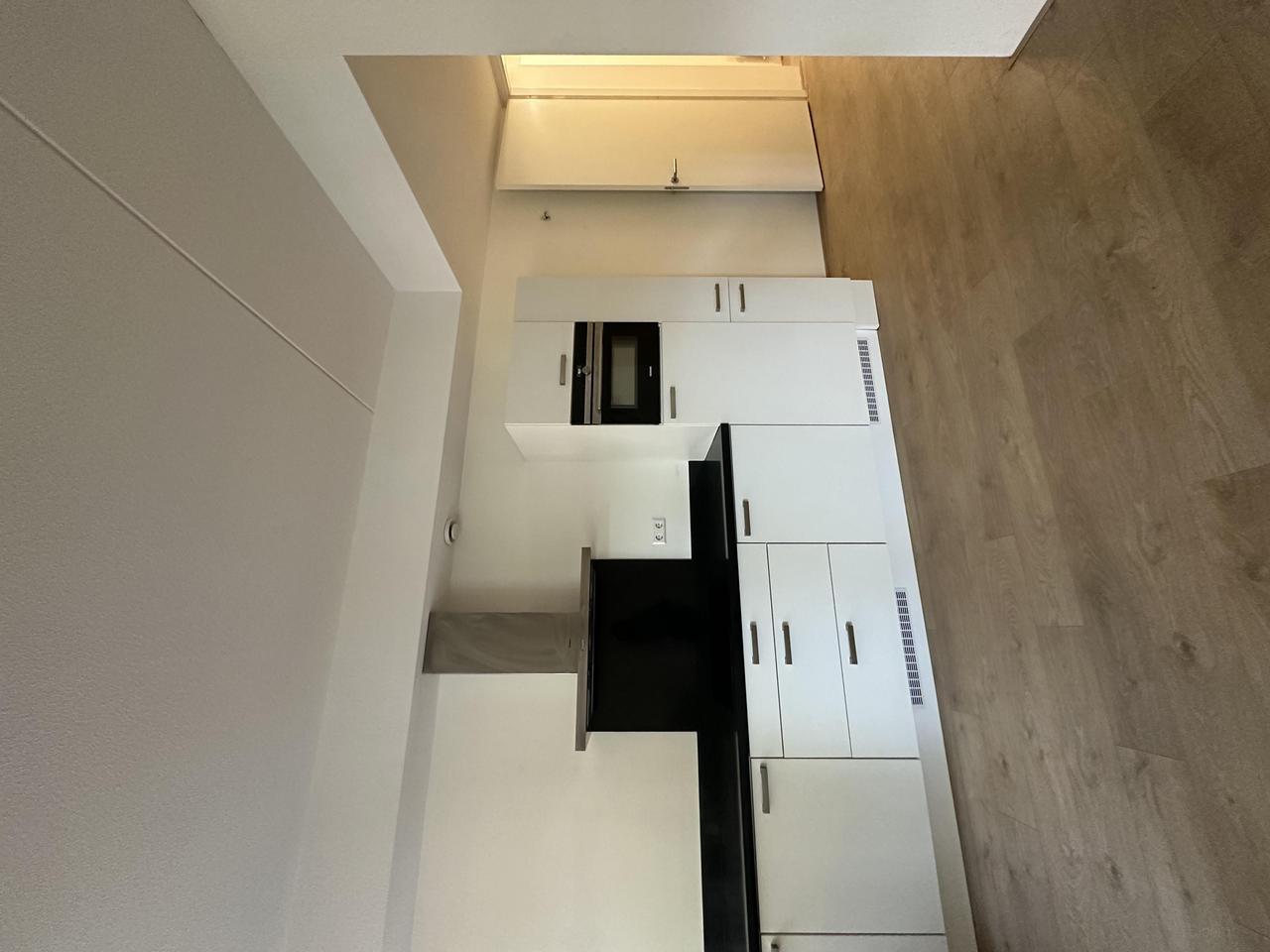 120 m² apartment with balcony in Bezuidenhout - Image 5