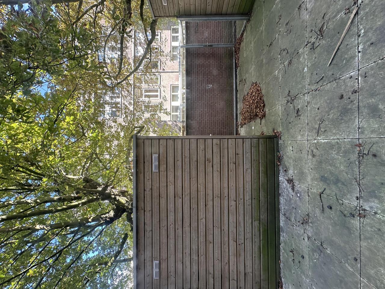 120 m² apartment with balcony in Bezuidenhout - Image 17