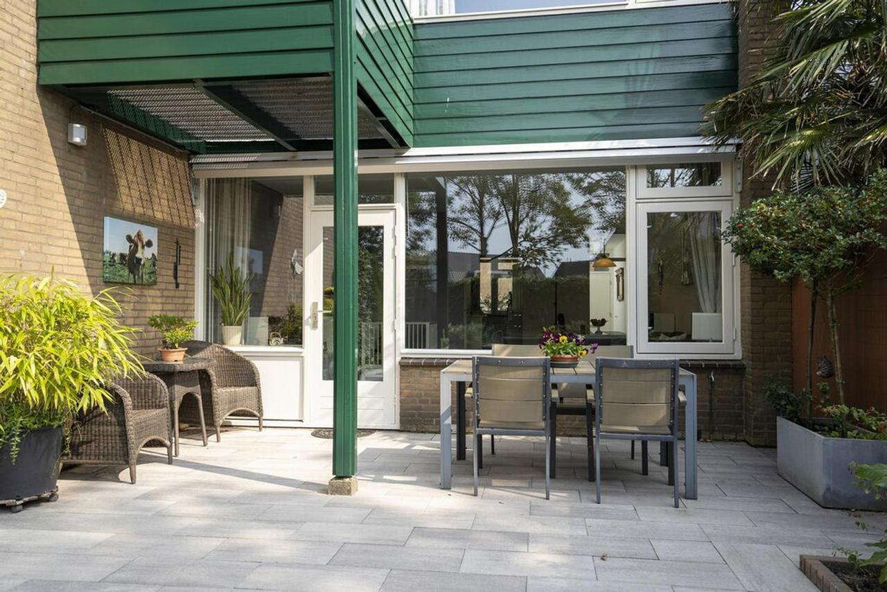 Four-Bedroom Home with Garden in Wassenaar - Image 7