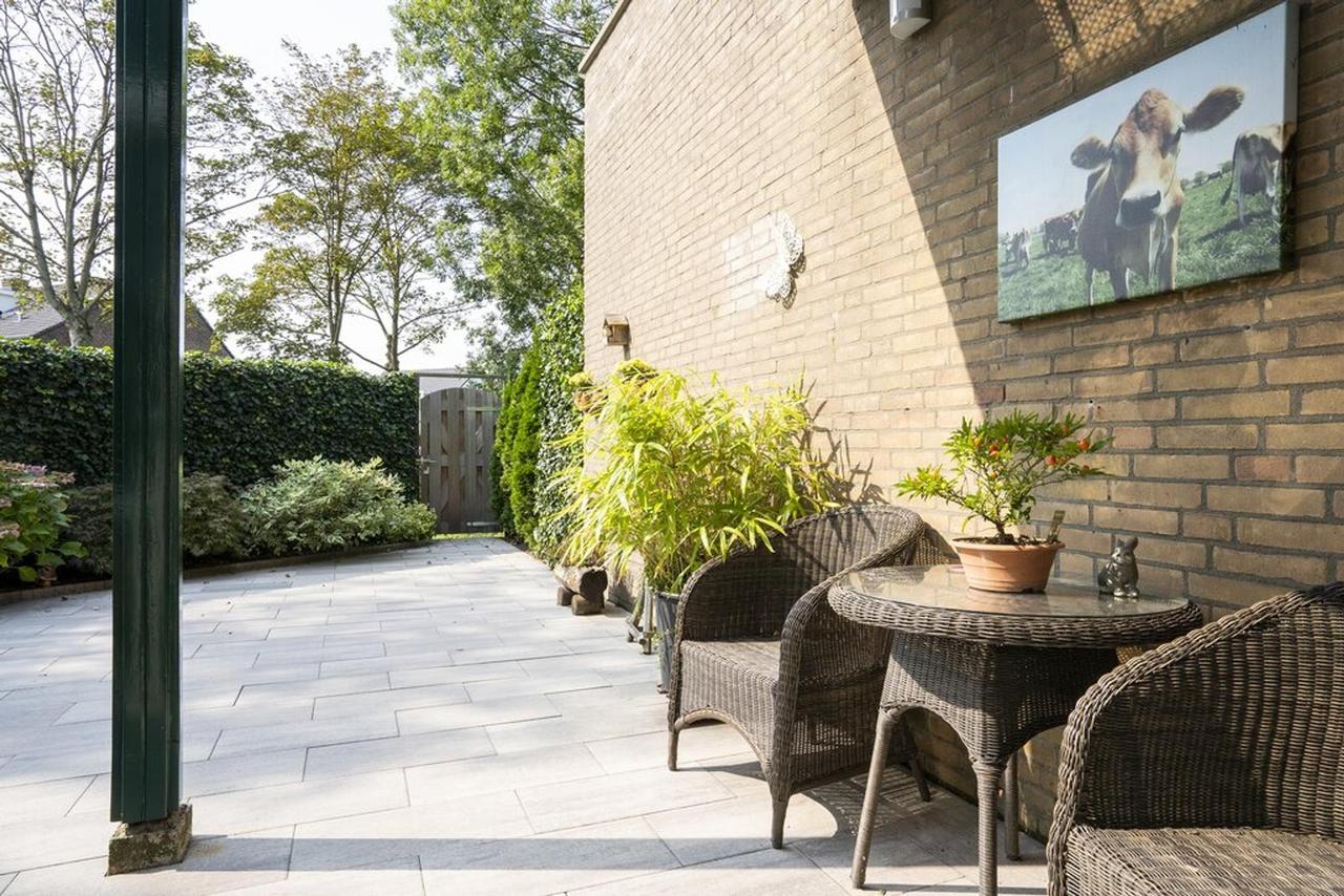 Four-Bedroom Home with Garden in Wassenaar - Image 8