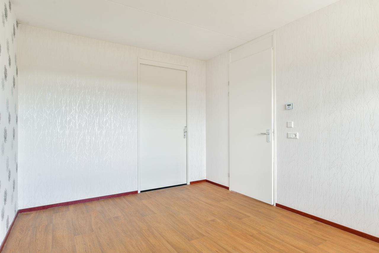 55+ Apartment with West-Facing Balcony in Kesteren - Image 15