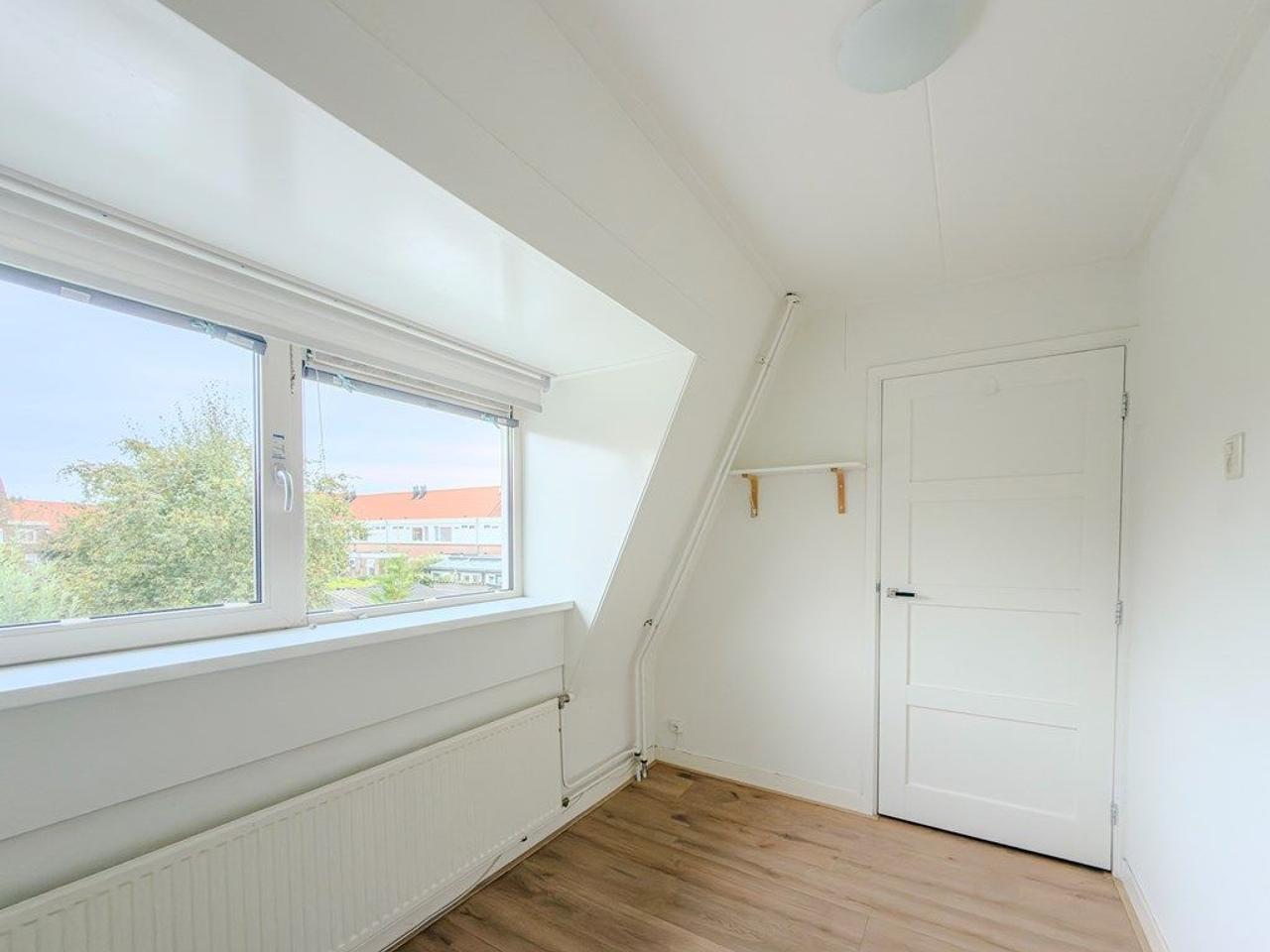 Gemeubileerd huis met groene tuin - Afbeelding 17