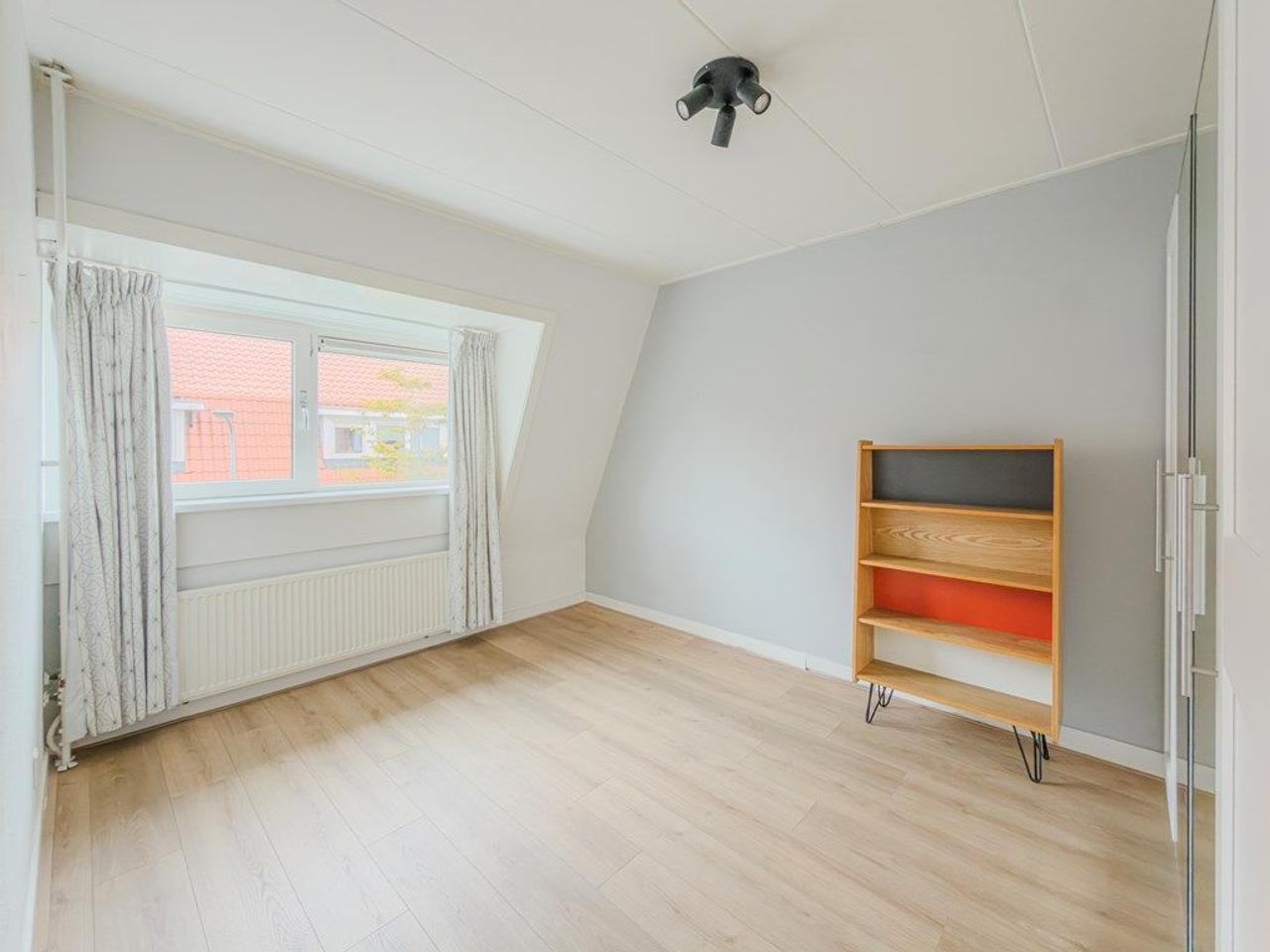 Gemeubileerd huis met groene tuin - Afbeelding 18