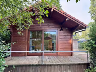 Detached holiday home with sunny garden