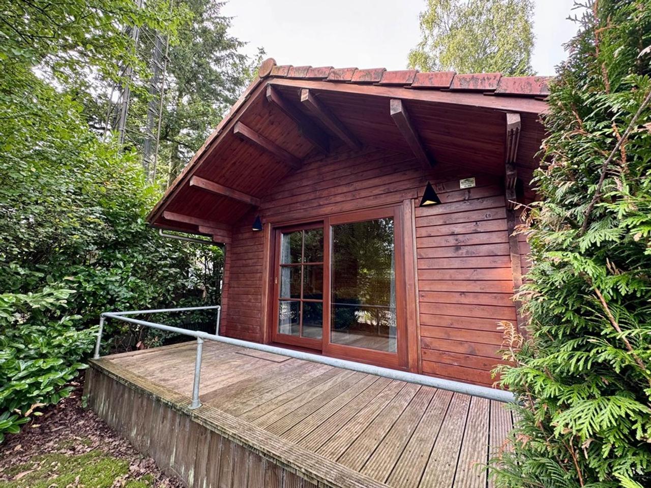 Detached holiday home with sunny garden - Image 3