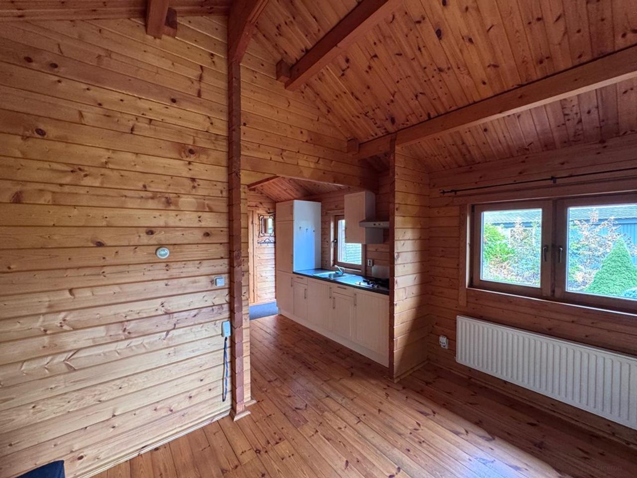 Detached holiday home with sunny garden - Image 6
