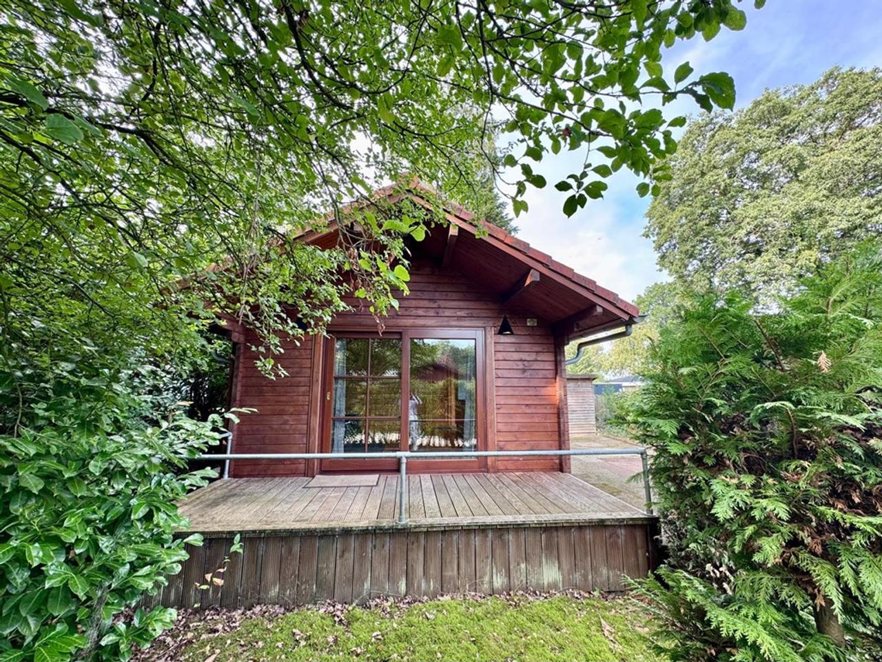 Detached holiday home with sunny garden - Image 18