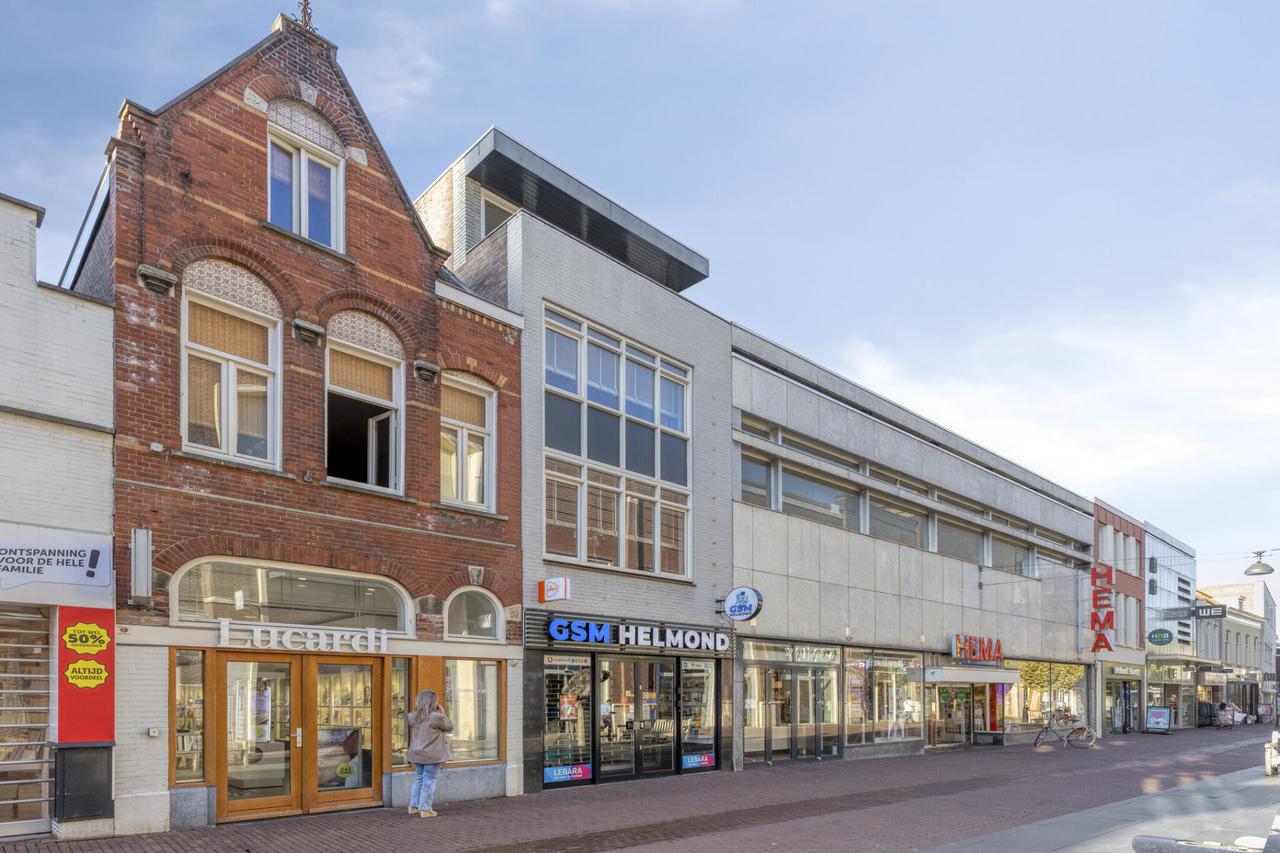 145 m² bovenwoning met garage in Helmond - Afbeelding 1