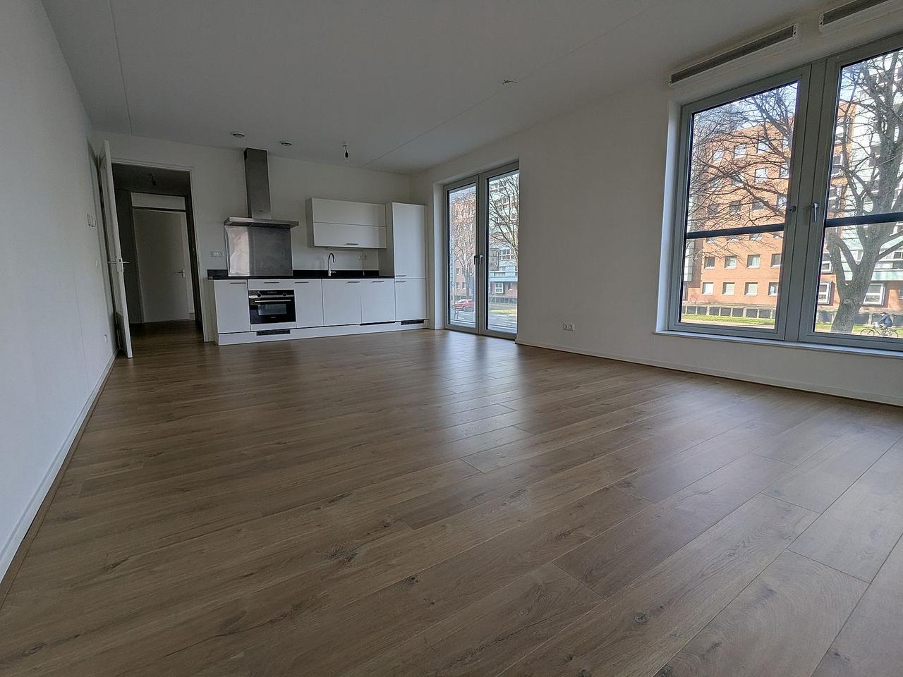 89 m² Apartment with Balcony in The Hague - Image 3