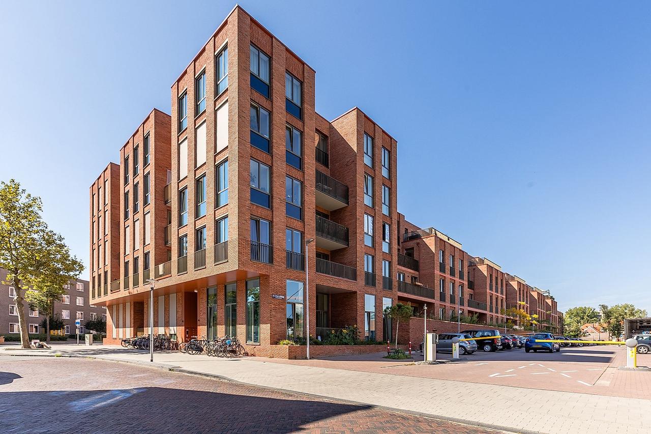 91 m² apartment with 2 bedrooms - Image 1