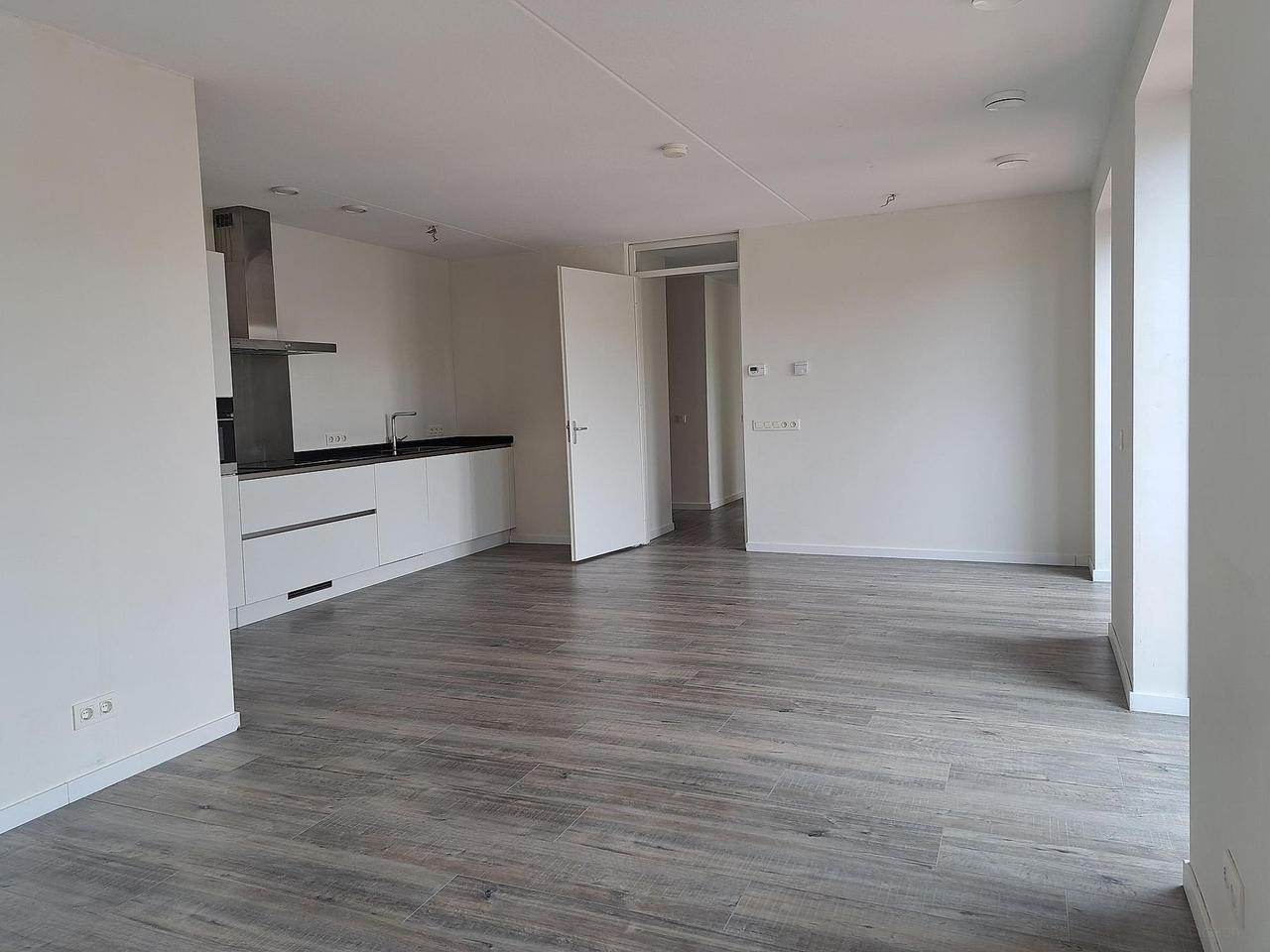 91 m² apartment with 2 bedrooms - Image 4