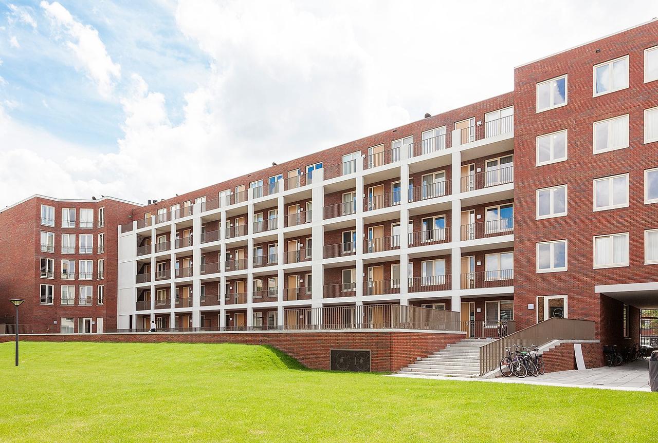 96 m² apartment with 2 bedrooms in Zuidwal - Image 1