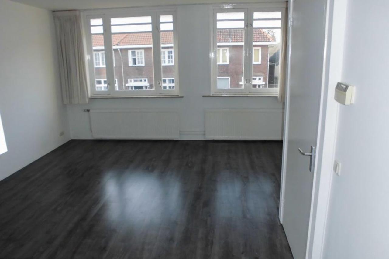 Apartment with Rooftop Terrace in Tongelre - Image 1