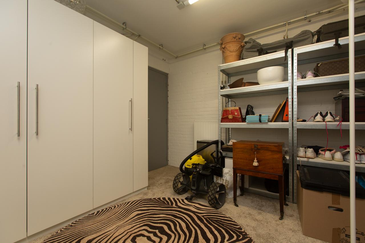 Corner Apartment with Garden in Uilennest - Image 26