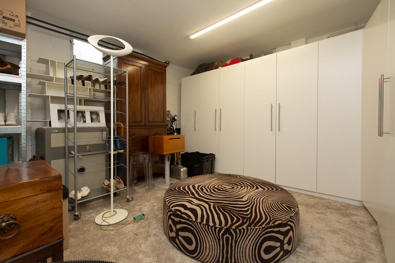 Corner Apartment with Garden in Uilennest - Image 27
