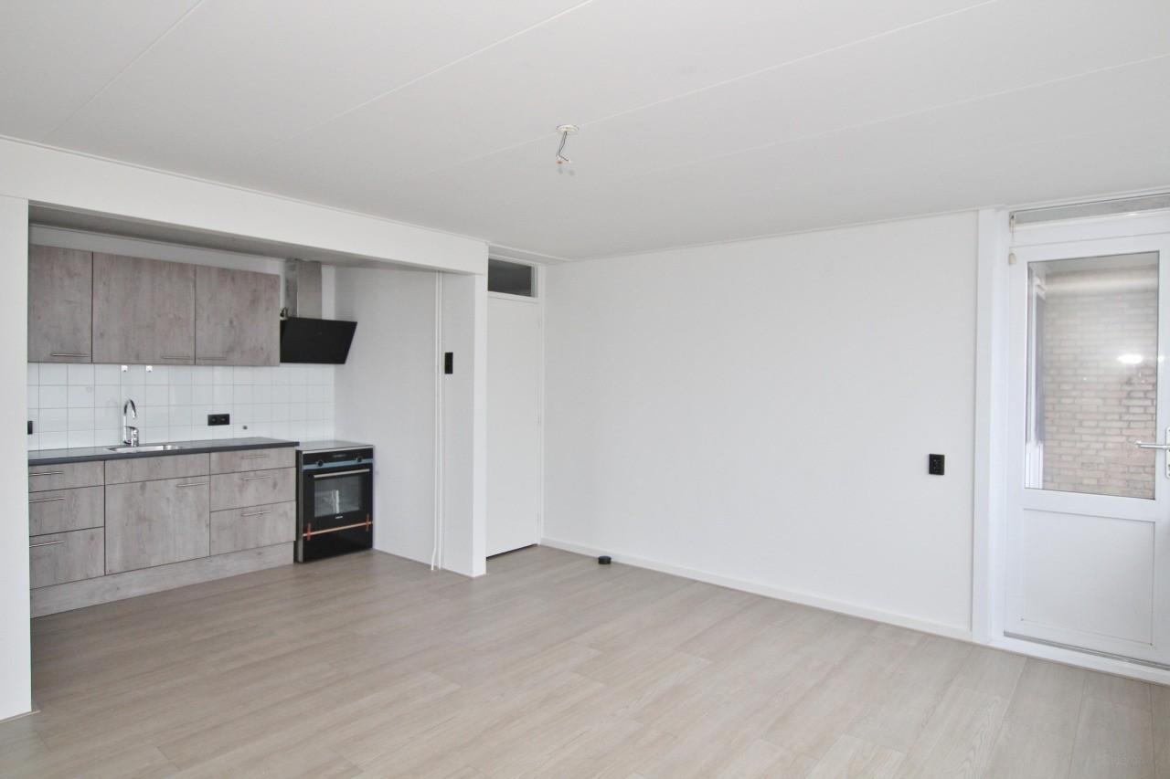 Apartment with 2 Balconies in Axel - Image 1