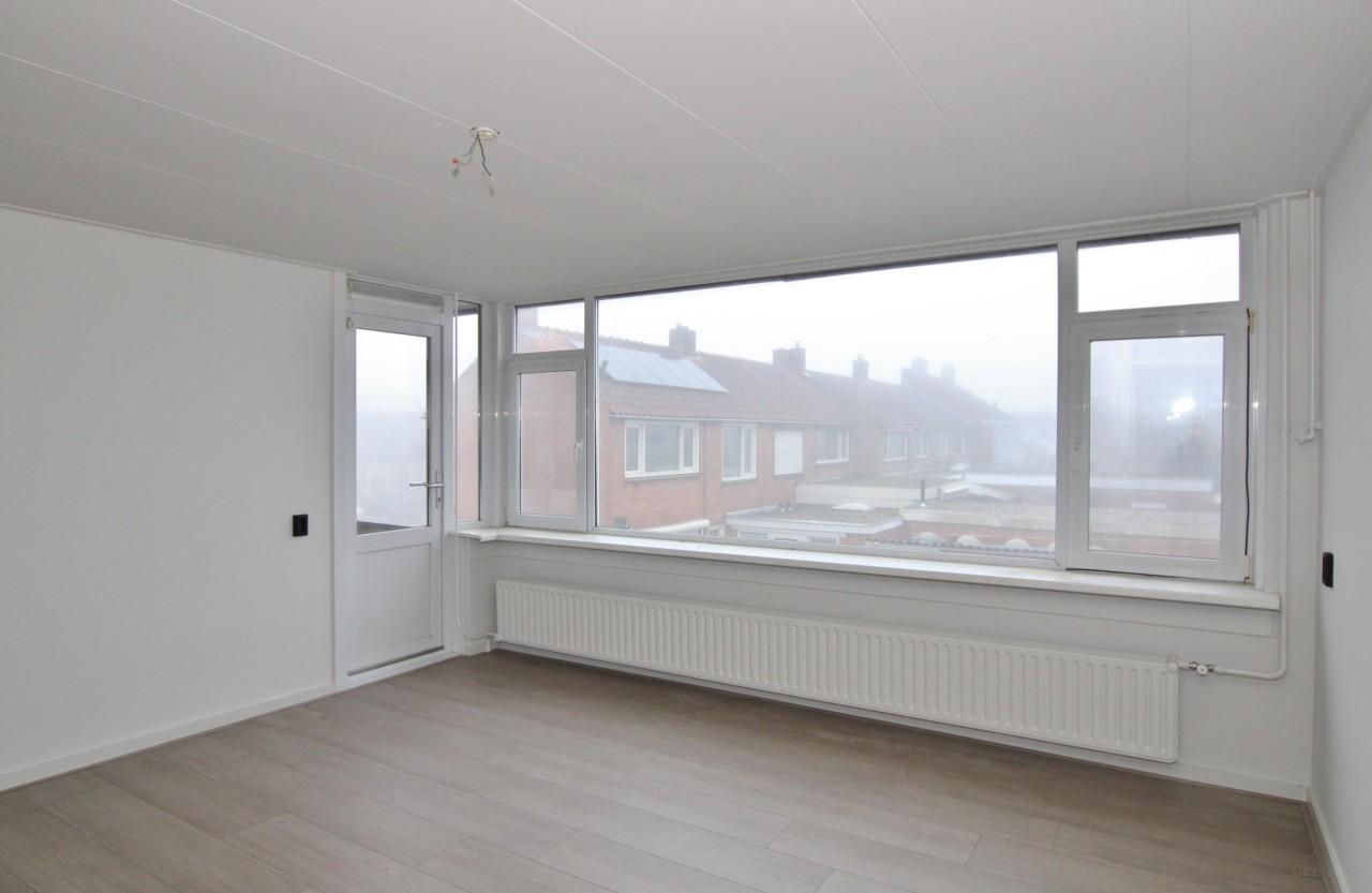 Apartment with 2 Balconies in Axel - Image 5