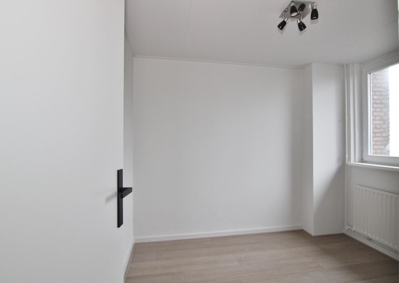 Apartment with 2 Balconies in Axel - Image 10