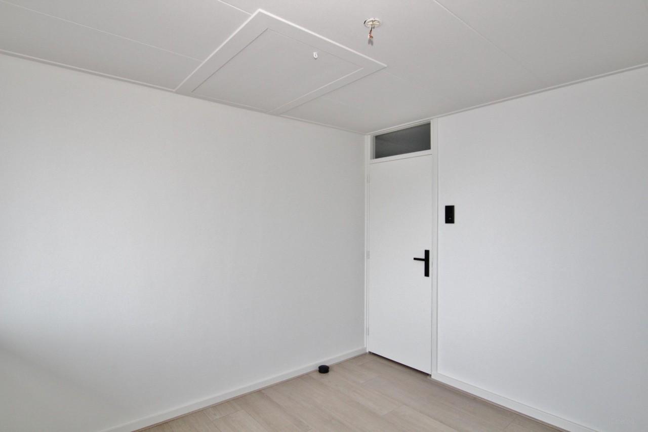 Apartment with 2 Balconies in Axel - Image 14