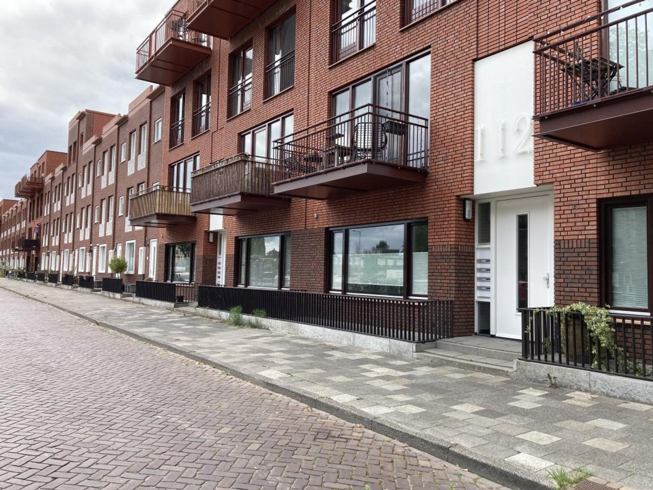Ground-floor apartment with garden and parking - Image 10