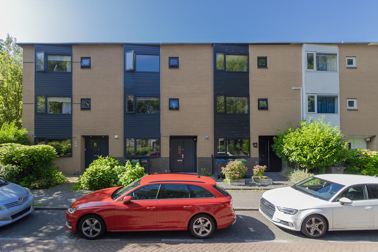 153 m² townhouse met tuin in Amstelveen - Afbeelding 1