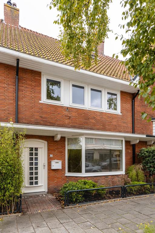 4-Bedroom House Near Molenplein - Image 6