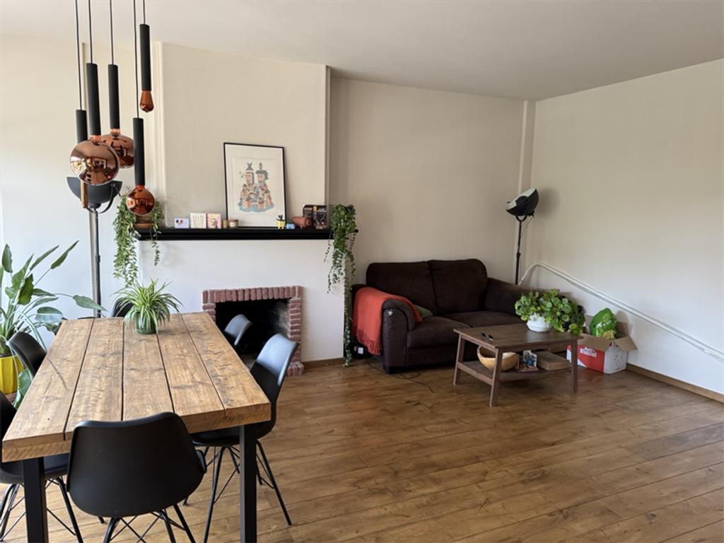 Gemeubileerd 92 m² appartement met balkon - Afbeelding 2