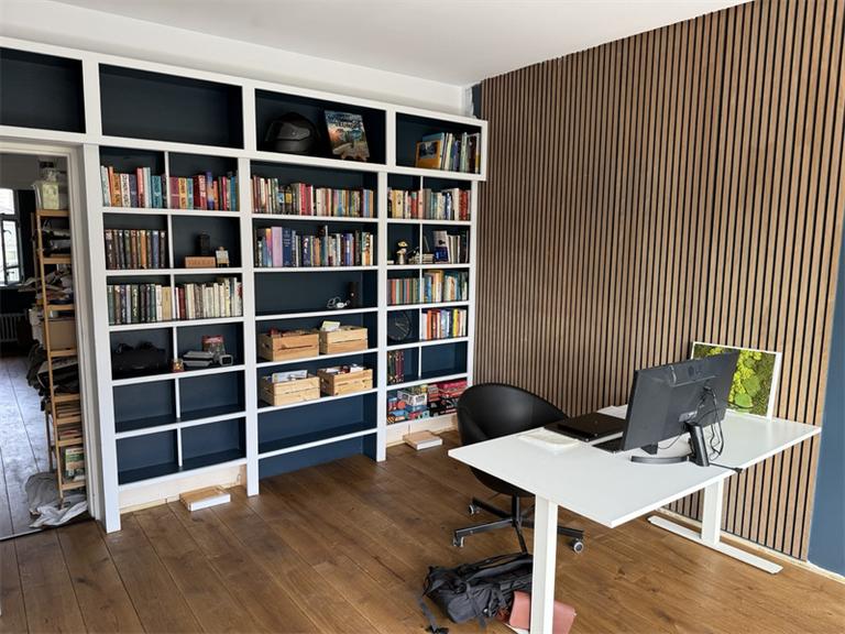 Gemeubileerd 92 m² appartement met balkon - Afbeelding 4
