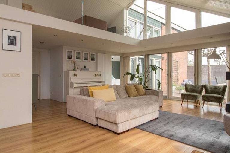 Furnished waterfront bungalow - Image 5