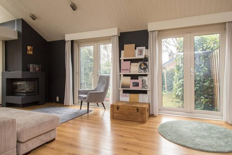 Furnished waterfront bungalow - Image 7