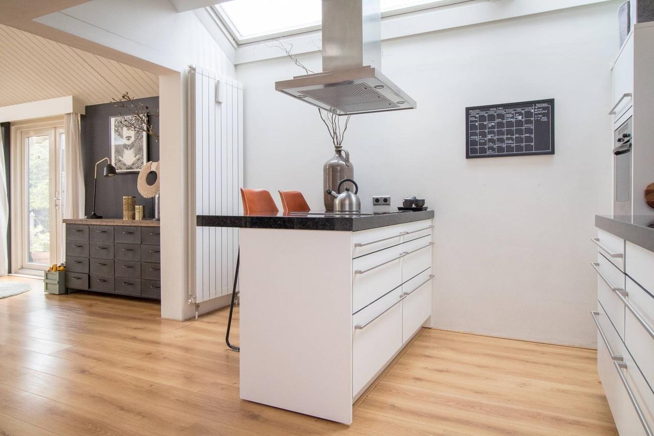 Furnished waterfront bungalow - Image 14