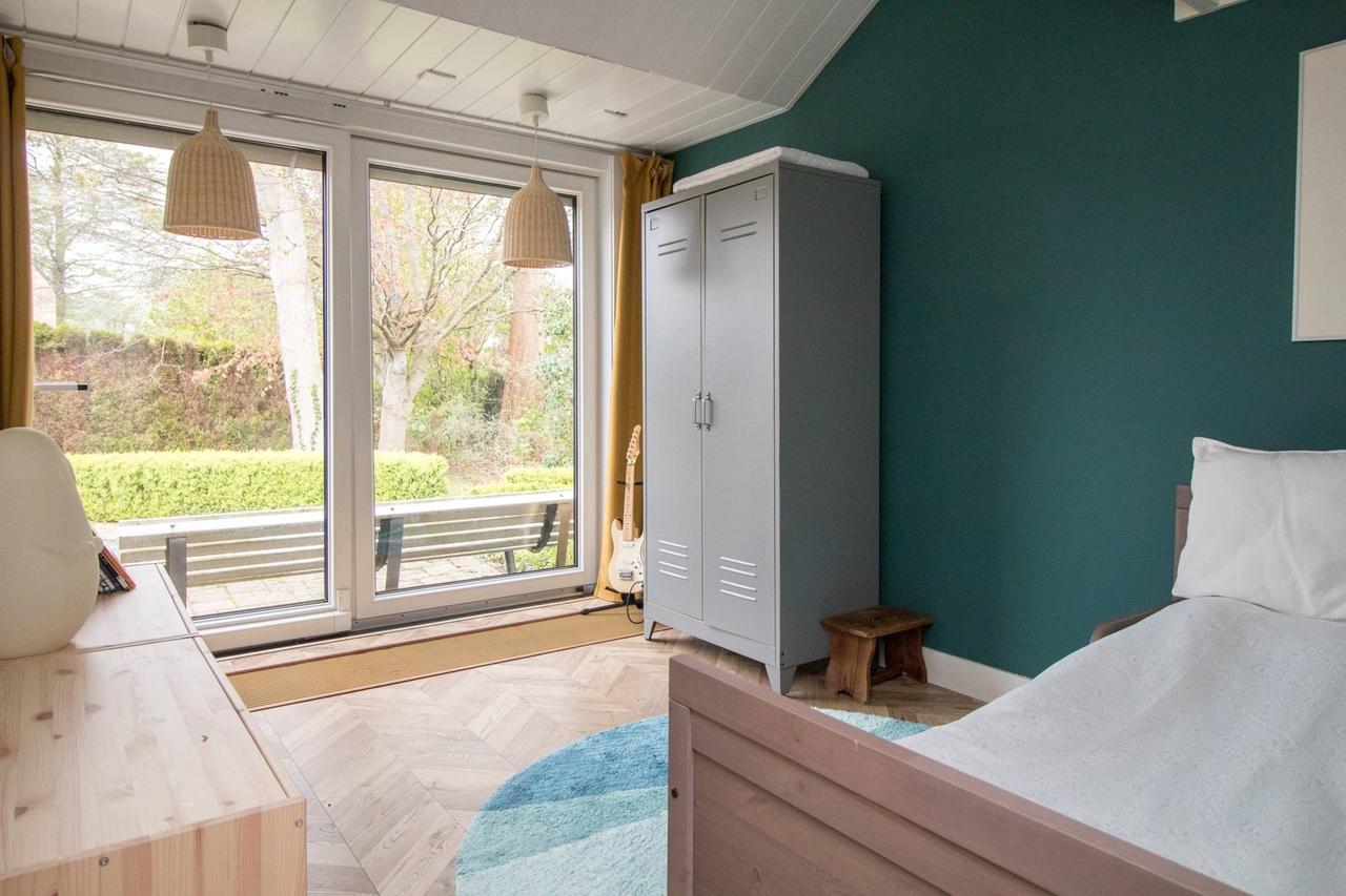 Furnished waterfront bungalow - Image 24