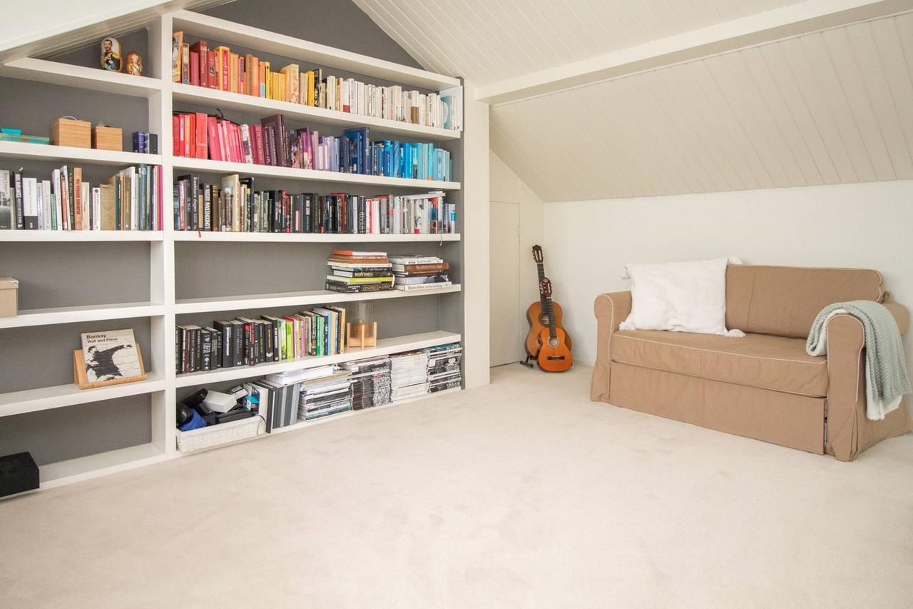 Furnished waterfront bungalow - Image 33