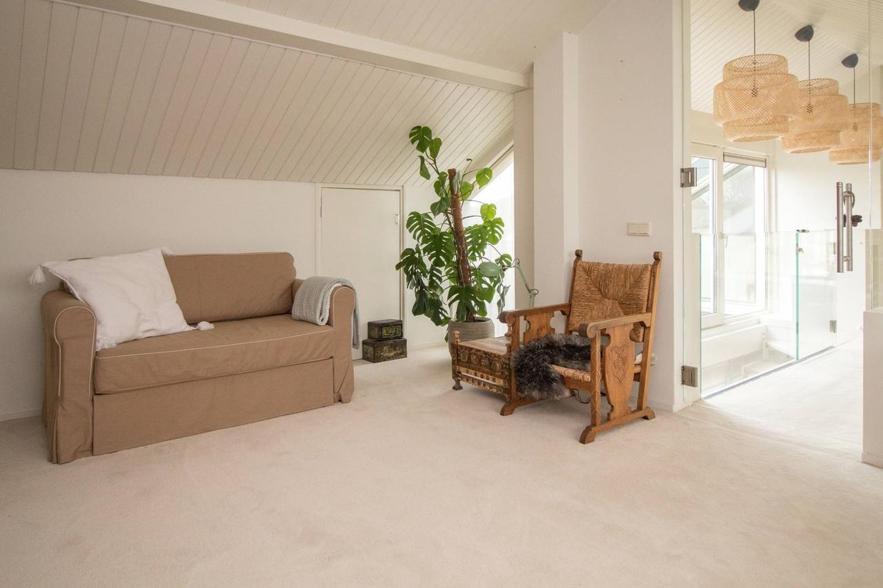 Furnished waterfront bungalow - Image 34