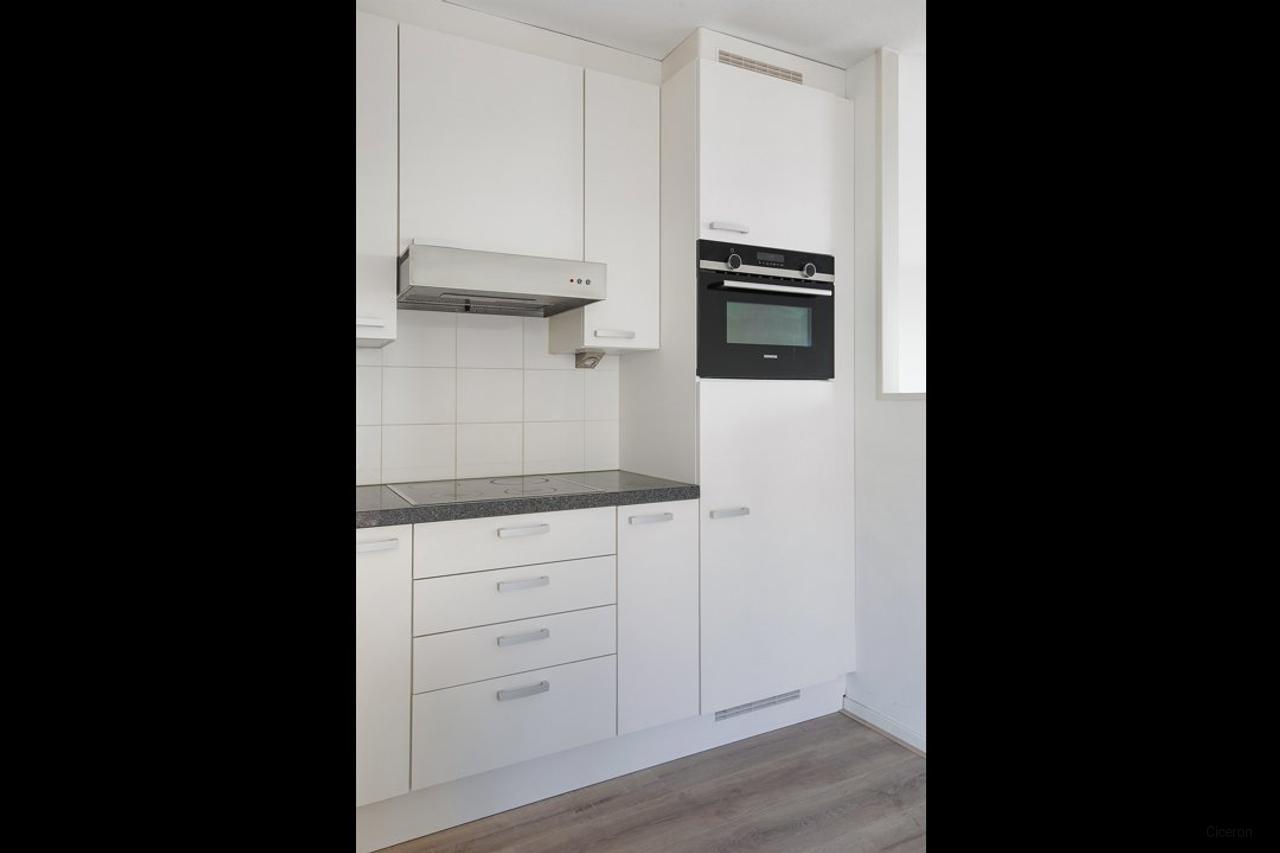 130 m² apartment with 3 bedrooms - Image 6