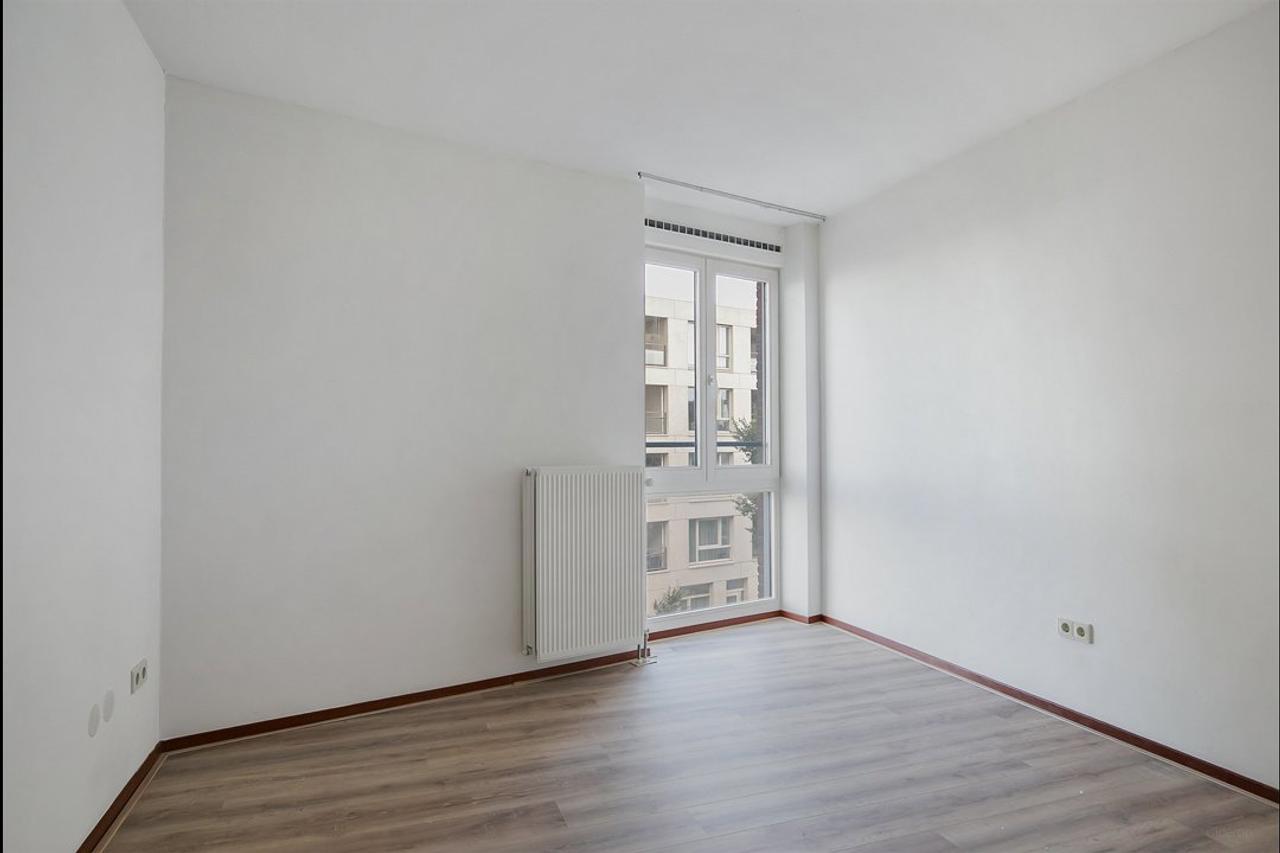 130 m² apartment with 3 bedrooms - Image 10