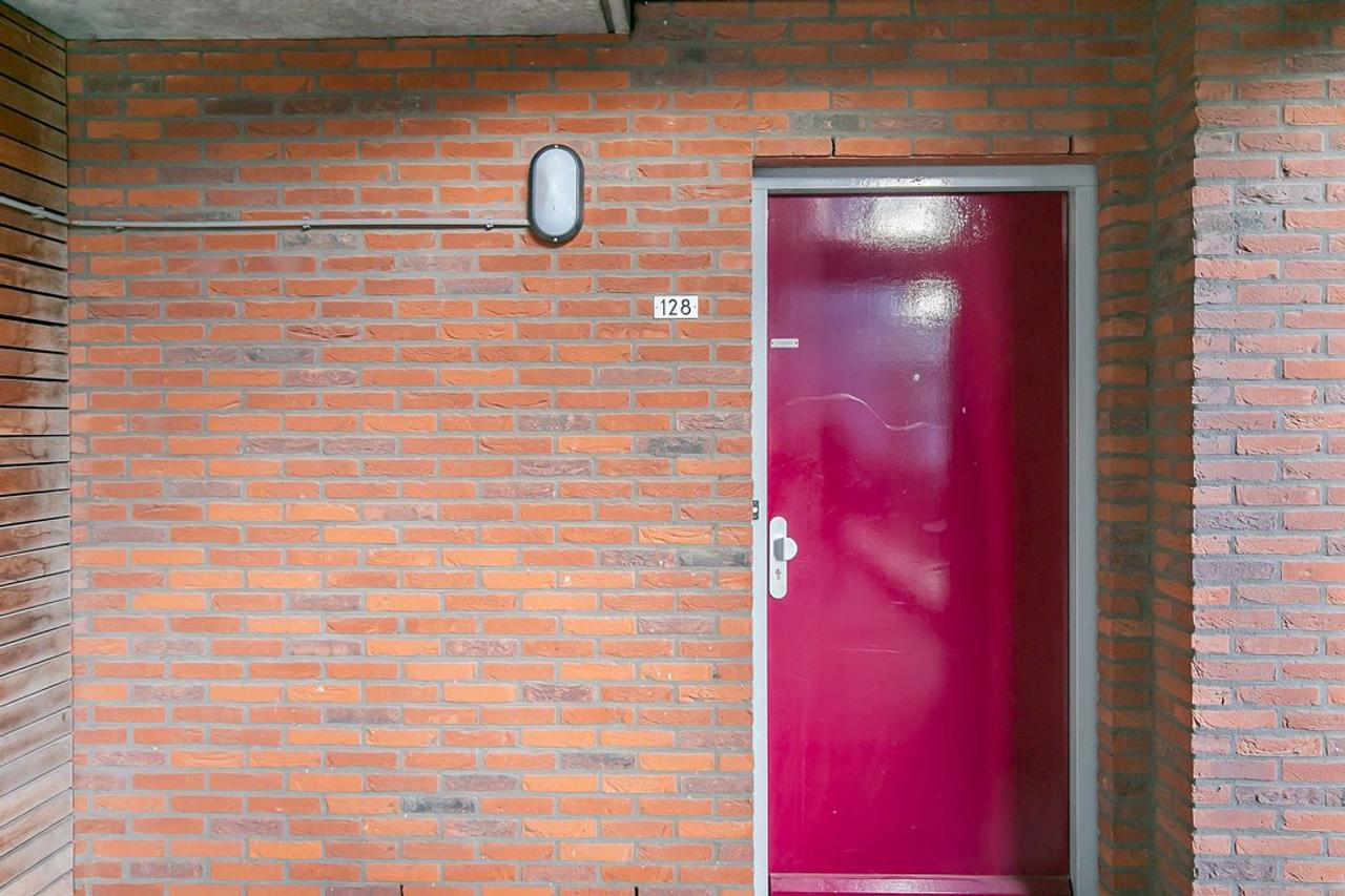 130 m² apartment with 3 bedrooms - Image 14