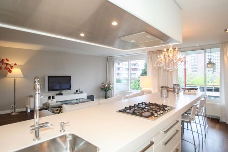 Gemeubileerd 2-kamerappartement met zuidbalkon - Afbeelding 2