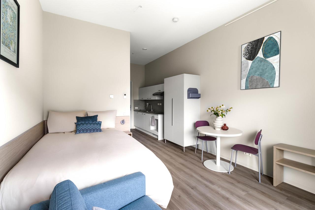 Furnished 1-Bedroom Apartment in Bullewijk - Image 25