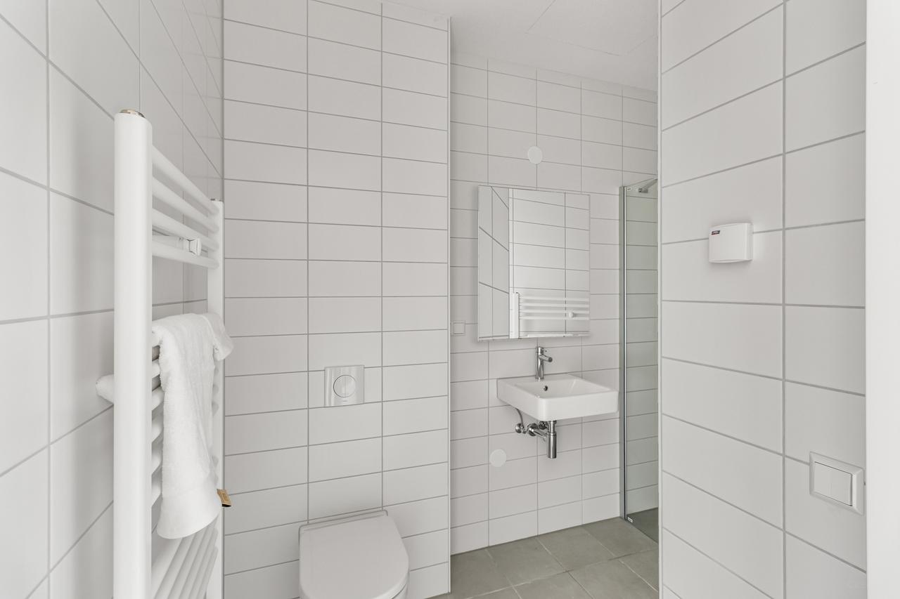 Furnished 1-Bedroom Apartment in Bullewijk - Image 28