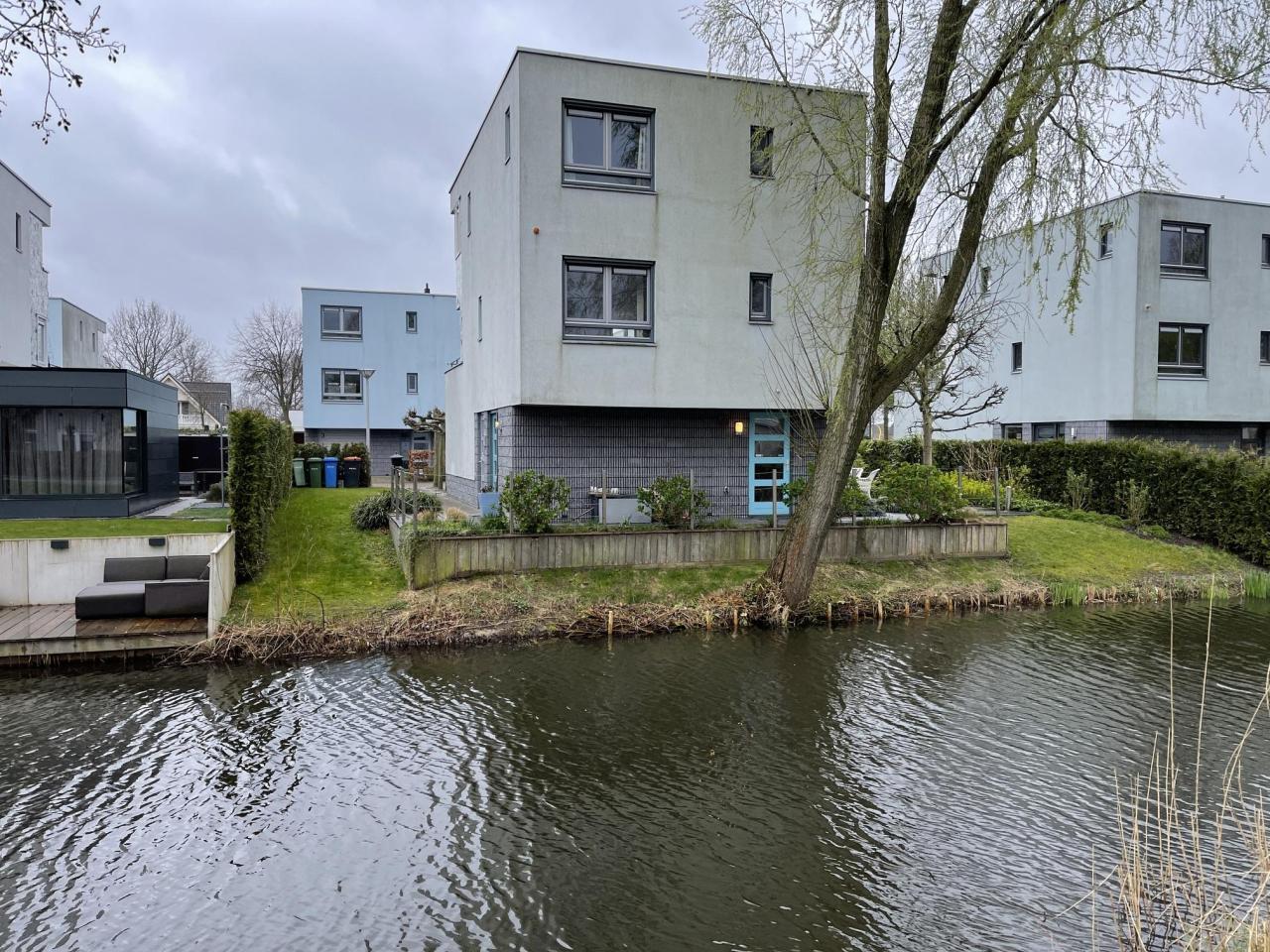 Gemeubileerde villa aan het water in Amersfoort - Afbeelding 1