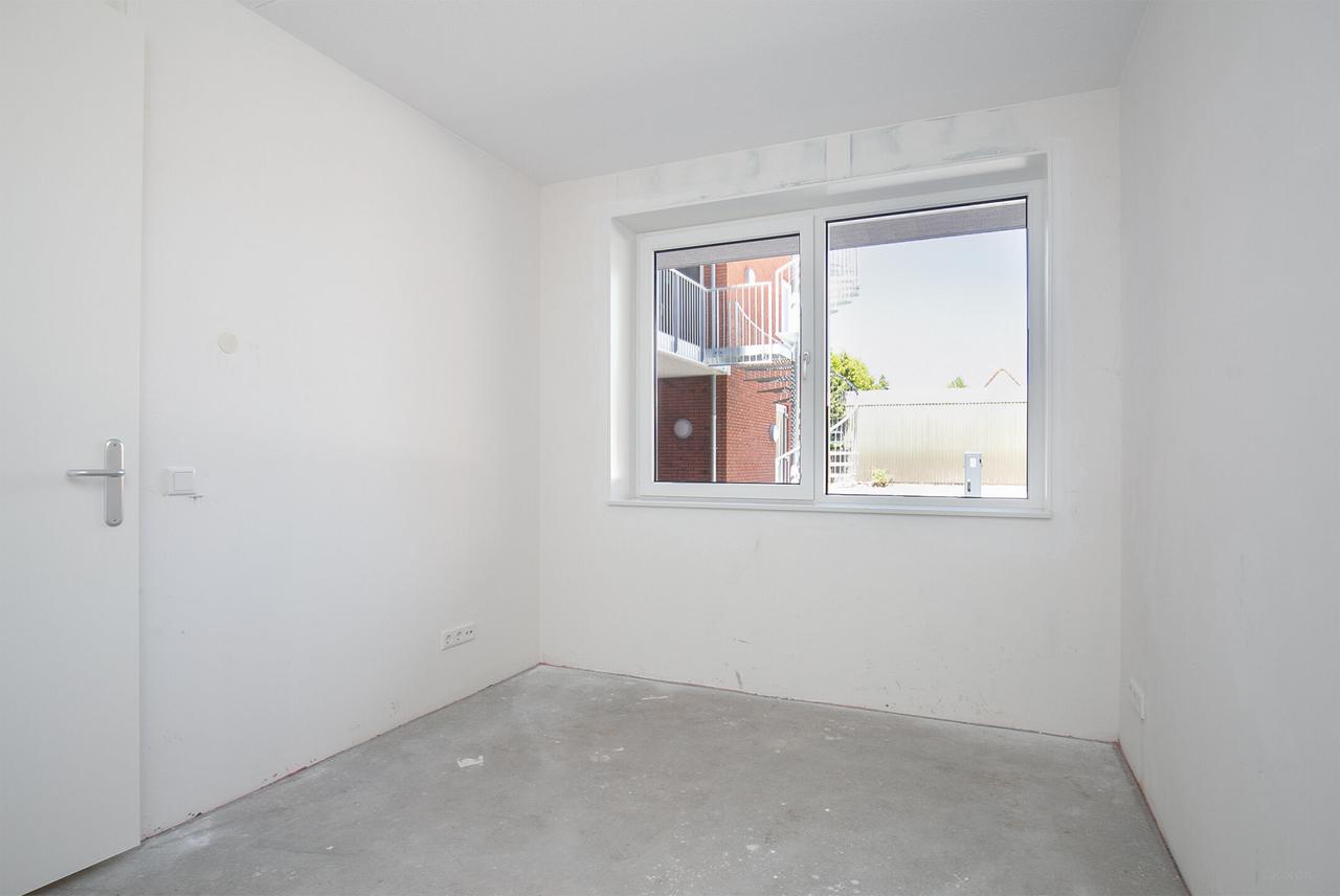 2-bedroom apartment with balcony - Image 13