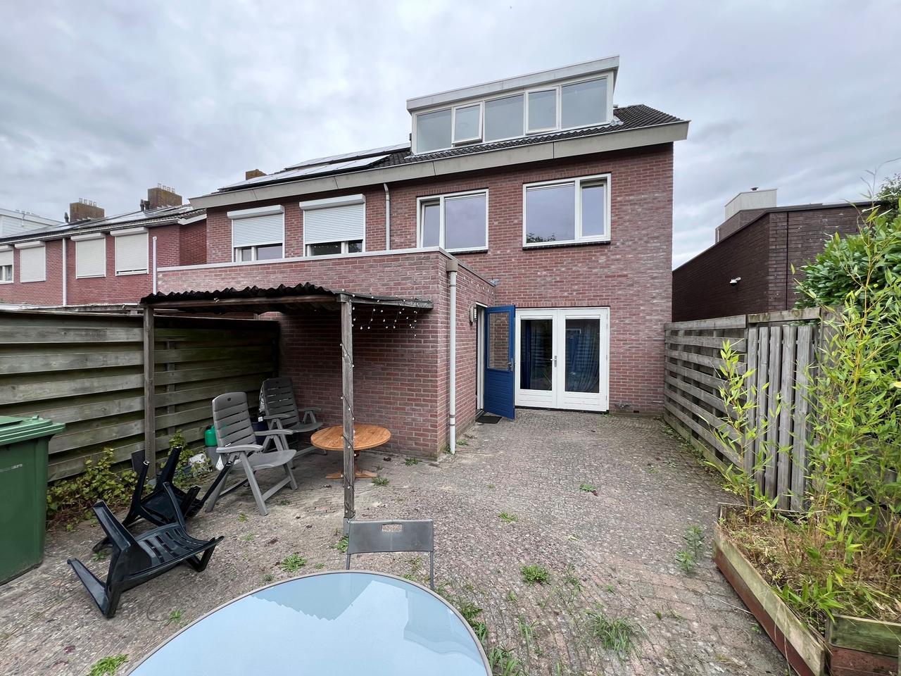 Student room with garden in Vinkhuizen - Image 12