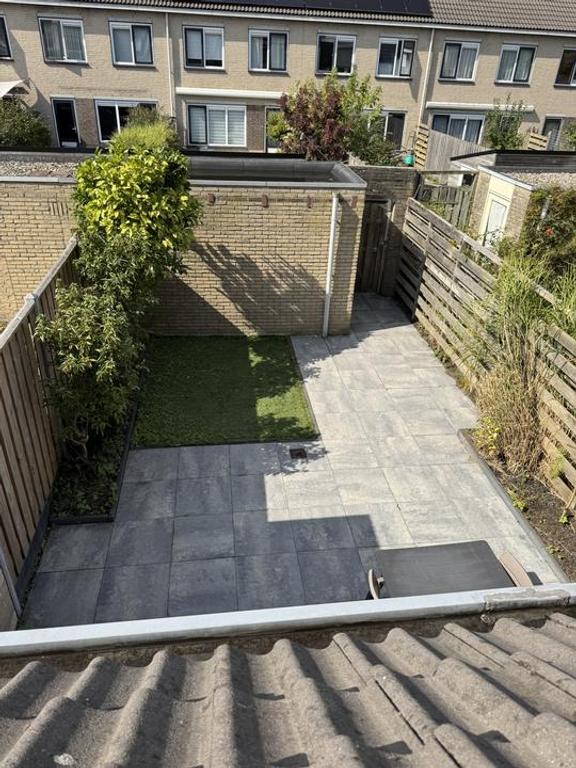 Gemeubileerd gezinshuis met tuin in Westwijk - Afbeelding 14