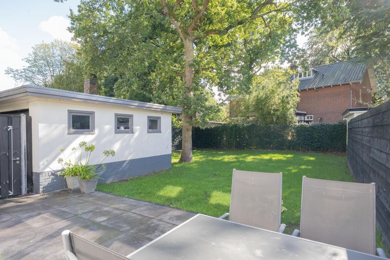 167 m² villa with garage and west-facing garden - Image 4