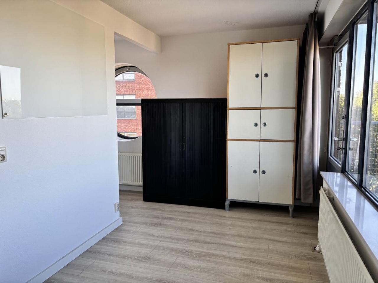 81 m² met balkon en eigen parkeerplek - Afbeelding 11