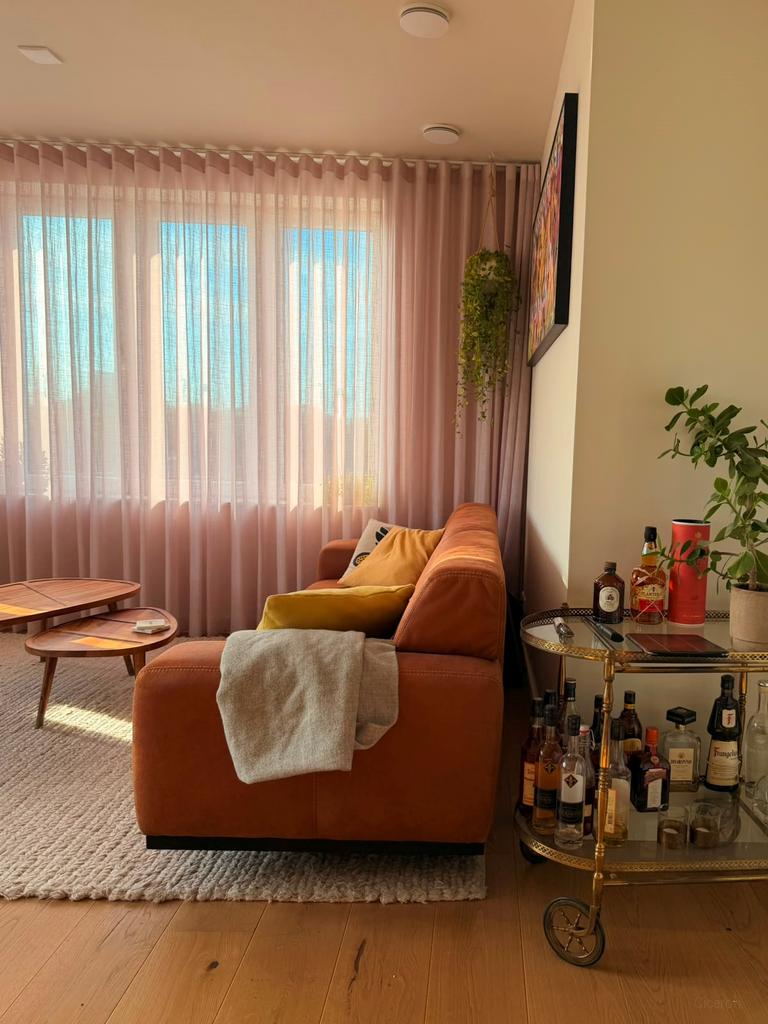 Gemeubileerd appartement met balkon - Afbeelding 2